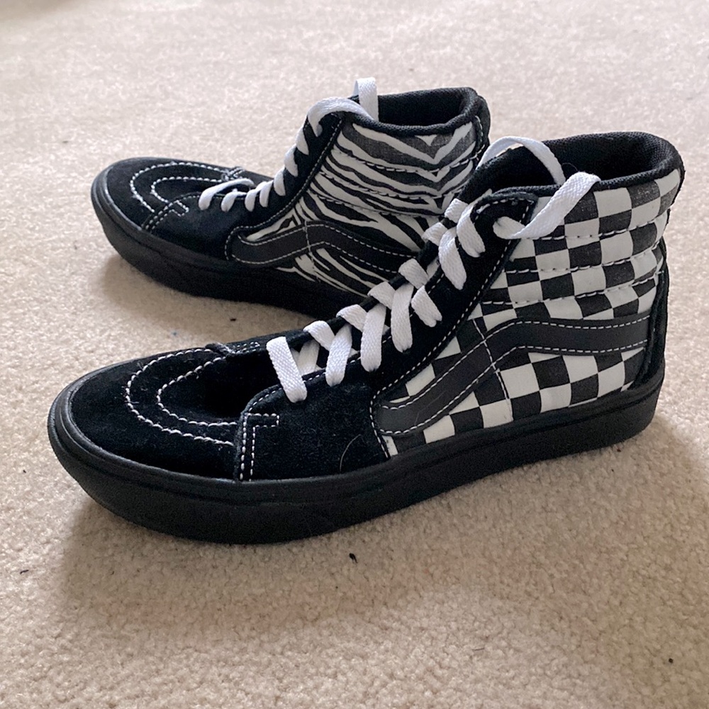 Vans Black and White Half Checked Half Zebra Lac-Up High Tops - Like New